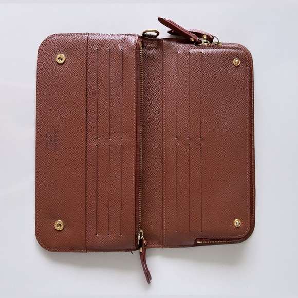 Louis Vuitton Monogram Wallet - Picture 3 of 3